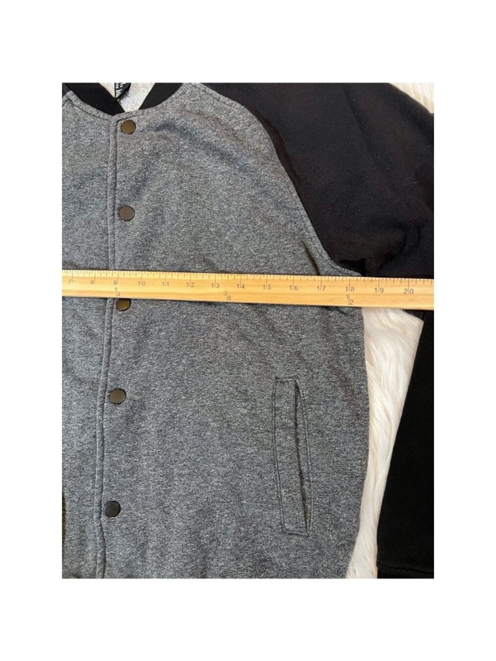 H&M Mens Varsity Jacket Black Sweatshirt Sm Gray Color Block Snap Pockets Collar - Picture 5 of 6
